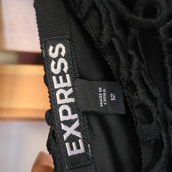 EXPRESS  black skirt. Sz 12 - Picture 3 of 6